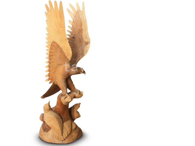 Artesania-Tallas de madera-Esculturas de madera tallada-Aguila 100 cm con  dos crias ..